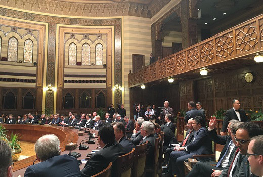 Gesprächsteilnehmer bei der Rede des Staatspräsident Abdel Fattah Al-Sisi
